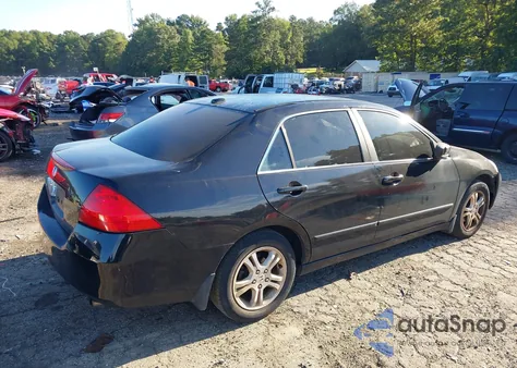 2007 Honda Accord 2.4 Ex z USA, uszkodzony, nr VIN 1HGCM56877A013099